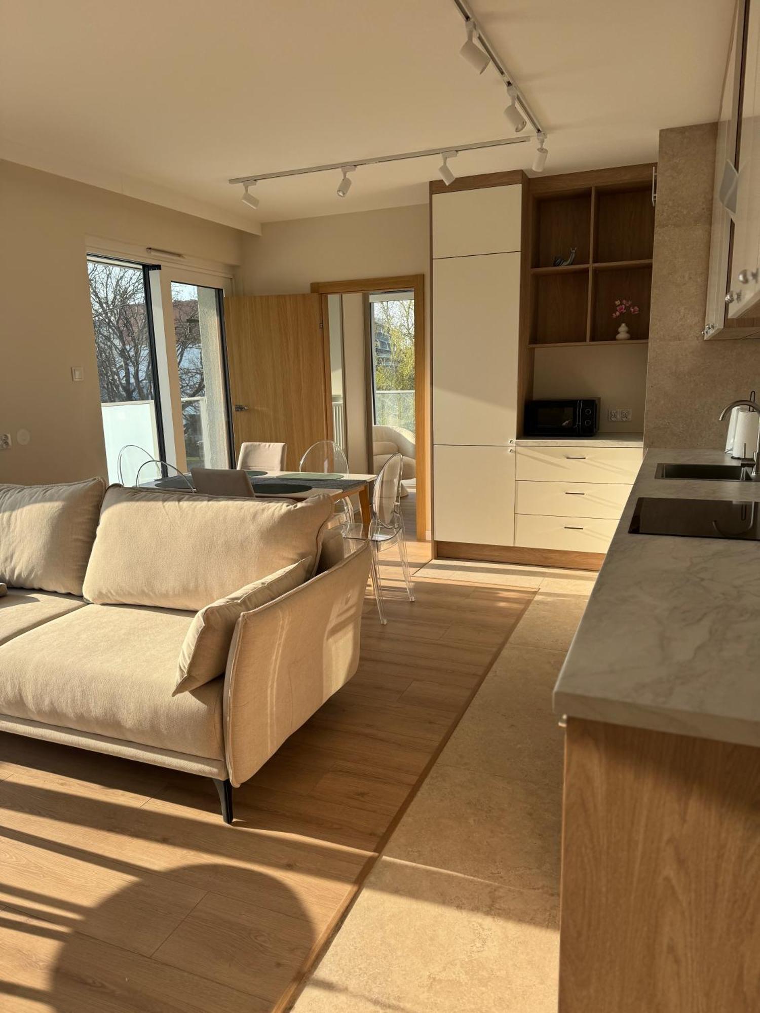 4summer Golden Dune - Parking, Przestronne Mieszkanie 50m2, Caly Do Dyspozycji, Duzy Taras Z Pieknym Zachodem Slonca Parkplatz, Geraeumige Mit 50 M2, Ganzes Zur Verfuegung, Grosse Terrasse Mit Wunderschoenem Sonnenunterga Apartment Kolberg